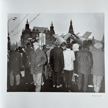 Load image into Gallery viewer, Carl De Keyzer - U.S.S.R | 1989 | C.C.C.P - Signed first edition Photography books First edition, first printing. Signed by Carl De Keyzer