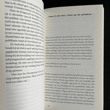 Load image into Gallery viewer, Johan Anthierens - Zonder vlagvertoon (Gesigneerd) Essays Eerste druk. Gesigneerd met opdracht