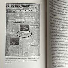 Load image into Gallery viewer, Johan Anthierens - Zonder vlagvertoon (Gesigneerd) Essays Eerste druk. Gesigneerd met opdracht
