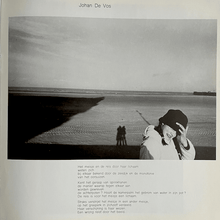 Load image into Gallery viewer, Tentoonstelling door de leraars fotografie Sint-Niklaas - Met eerdere versies van gedichten uit Diep in Amerika Photography catalog 1st and only edition of this extremely rare catalog / brochure