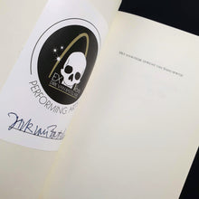 Load image into Gallery viewer, Paul Pourveur - Het soortelijk gewicht van Sneeuwwitje Book Blicero Books