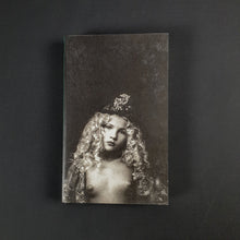 Load image into Gallery viewer, Paul Pourveur - Het soortelijk gewicht van Sneeuwwitje Book Blicero Books