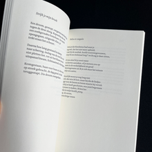 Load image into Gallery viewer, Eva Gerlach - Een bed van mensenvlees
