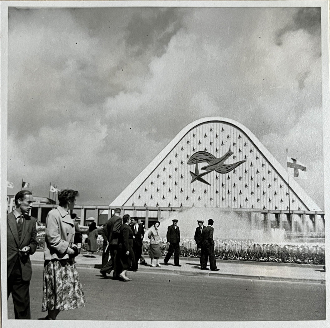 1958 Brussels World Fair (Expo 58) - Souvenir photo album and scrapbook Unique Expo 58 souvenir and photo album