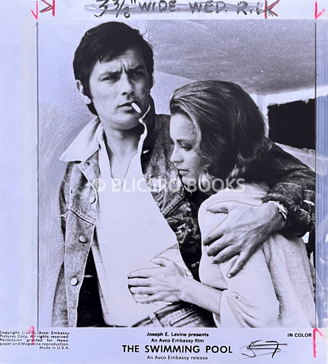 Alain Delon and Romy Schneider - La Piscine / The Swimming Pool. Vintage press photograph Press photo Blicero Books