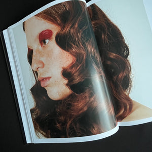 Chic Clicks: Creativity and Commerce in Contemporary Fashion Photography Catalog Blicero Books