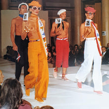 Load image into Gallery viewer, Colin McDowell - fashion today Book Blicero Books
