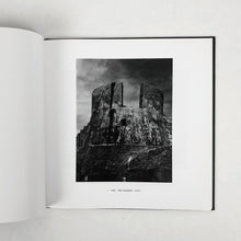 Load image into Gallery viewer, Kikuji Kawada - Book Rare
