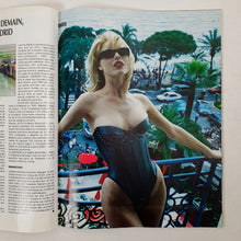 Load image into Gallery viewer, Paris Match - Sophie Marceau, Eva Herzigova, Liv Tyler Magazine Le poids des mots. Le choc des photos
