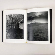 Load image into Gallery viewer, Péter Nadas -Een zweem van licht Book Blicero Books
